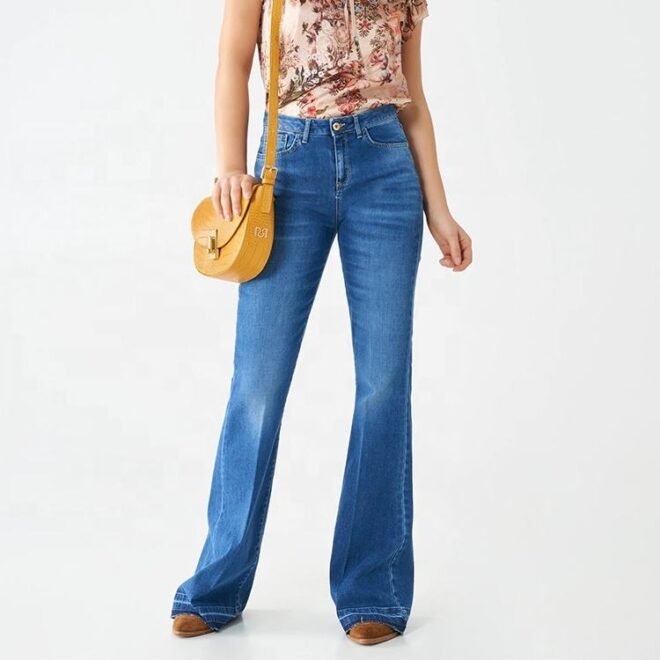 Custom Stretchy Raw Hem Flare Denim Women Jeans