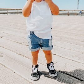 Hot sell denim shorts for children soft and stretchy fabric pockets ripped boys shorts