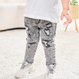 Custom Logo Fashion Ripped Design Jean Pants For Kids Slim Fit Acid Wash Denim Boys Jeans