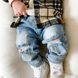 2025 Fashion Ripped Distressed Kids Jeans Unisex Blue Denim Jeans Pants For Boys