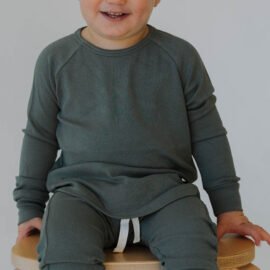 5% Modal and 5% spandex buttery soft and stretch long sleeve ribbed 2 piece sets for boys